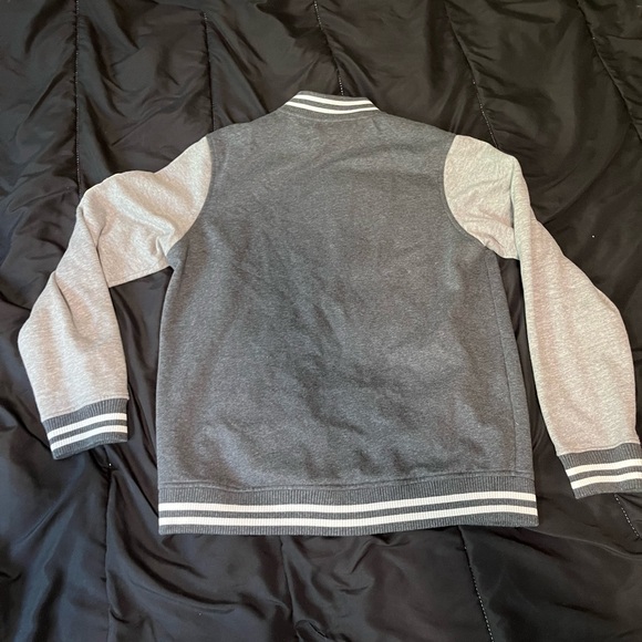 Men’s Funko Varsity jacket w/ Patches size Small Everett Freddy Funko Exclusive - Picture 6 of 13